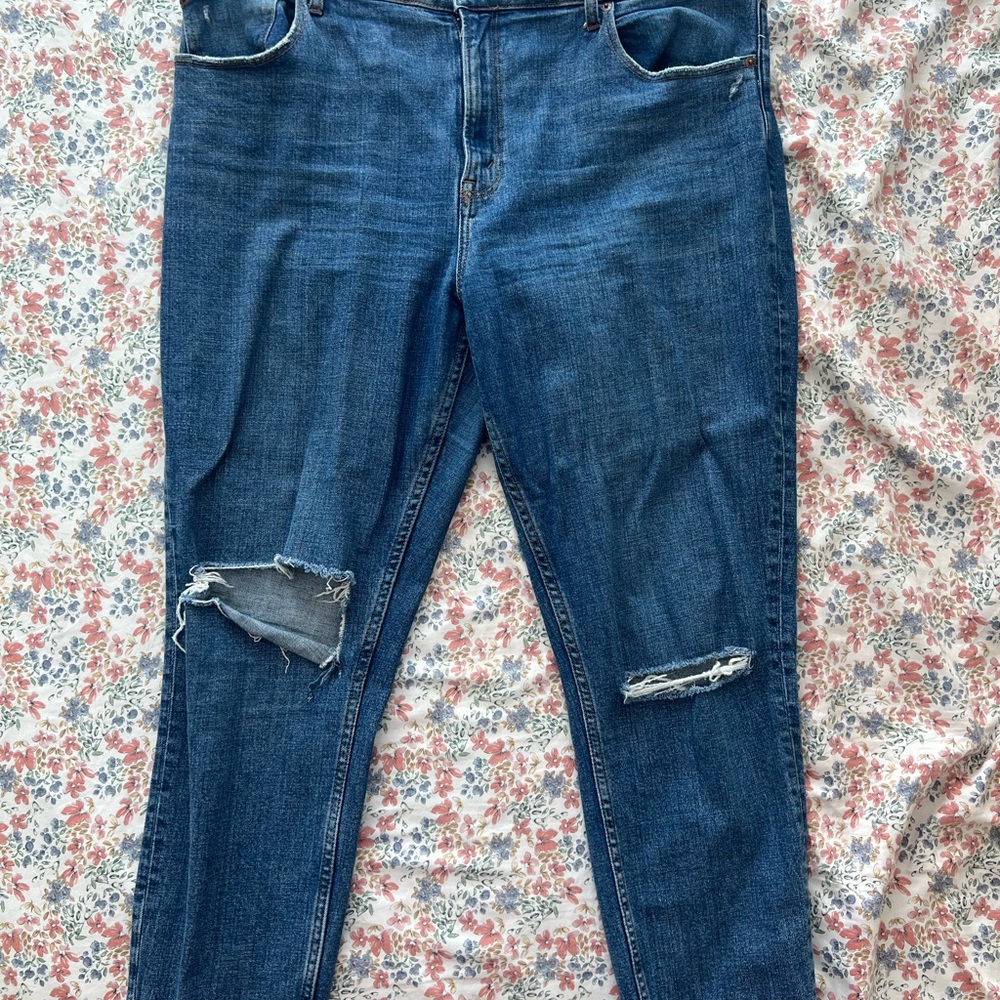Women's Distressed “The Skinny High Rise” Curve Love Jeans